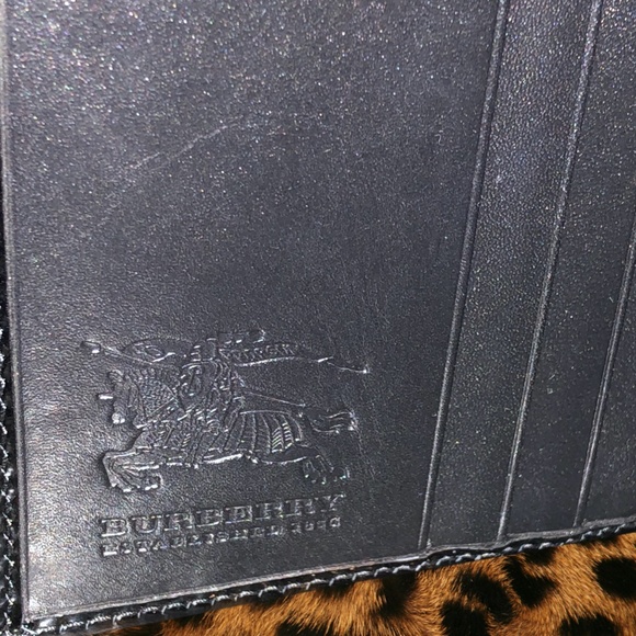 BURBERRY WALLET - Picture 6 of 9